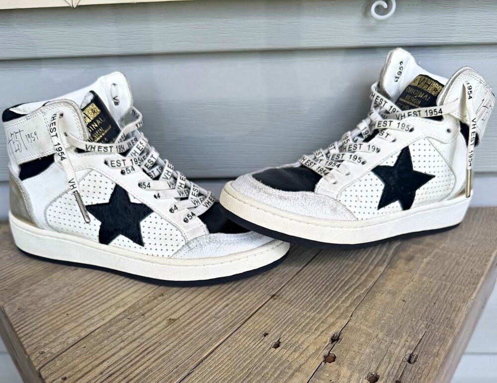 Vintage Havana High Top Sneakers White Black Star Printed Laces Womens Size 5.5